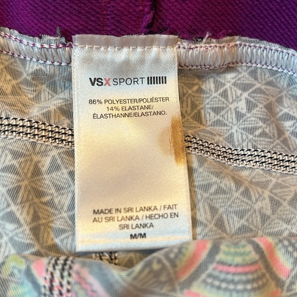 Victoria’s Secret sport VSX short workout medium - Picture 2 of 3